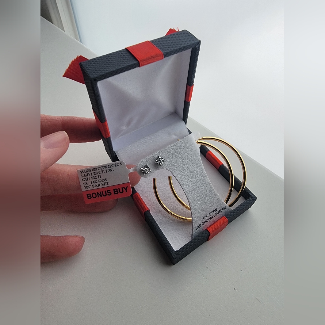 Hoop And Stud Earrings Gift Box 90$